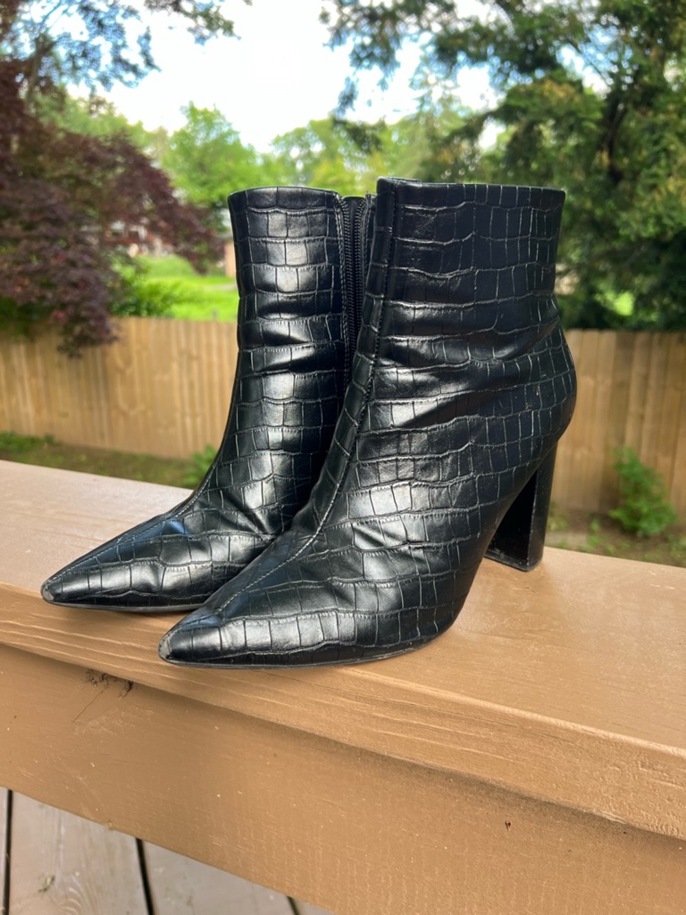Nine West Black Croc-Embossed Pointed Toe Ankle Boots 8.5